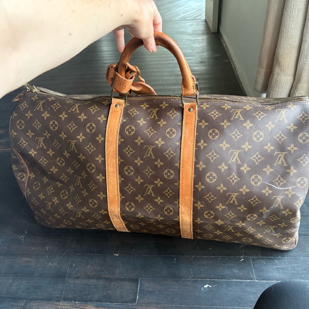 Louis Vuitton Monogram Keepall 60 Travel Bag - Picture 4 of 16